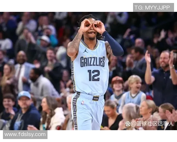 爵士队与灰熊队激战正酣比分悬念引人关注