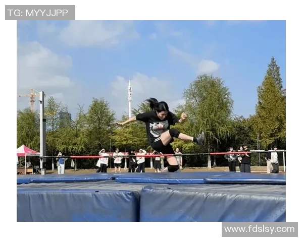 学生队与防卫者的激烈对抗赛展现青春拼搏精神与团队协作魅力